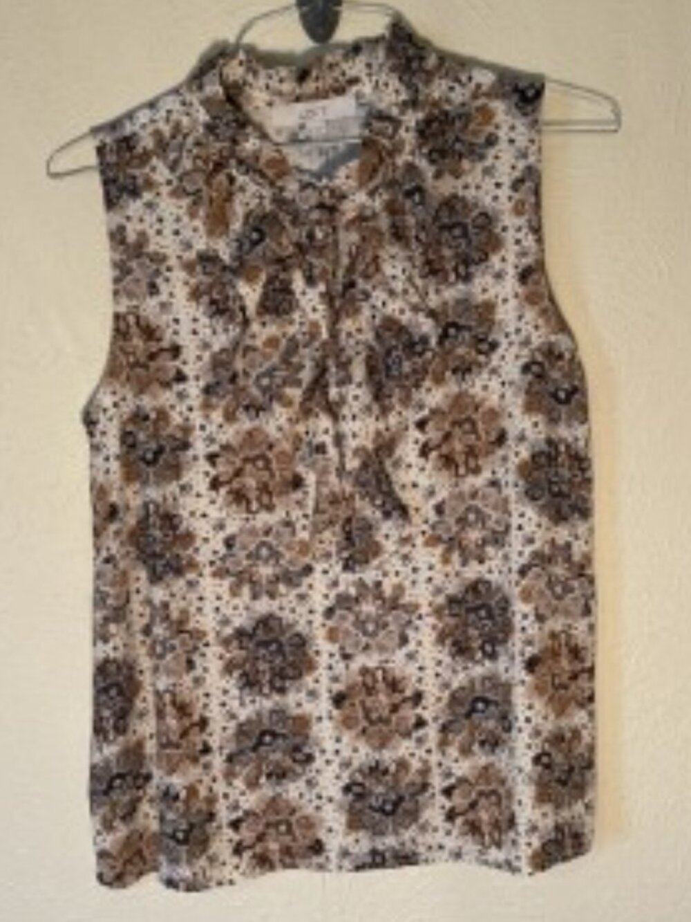 Loft Sleeveless Mixed Media Floral print top with Ruffles on front/neck, Size M